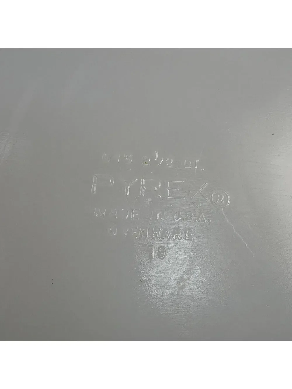 Vintage PYREX Ovenware Casserole Dish With Lid Butterfly Gold 2.5 Qt Made in USA - Picture 11 of 12